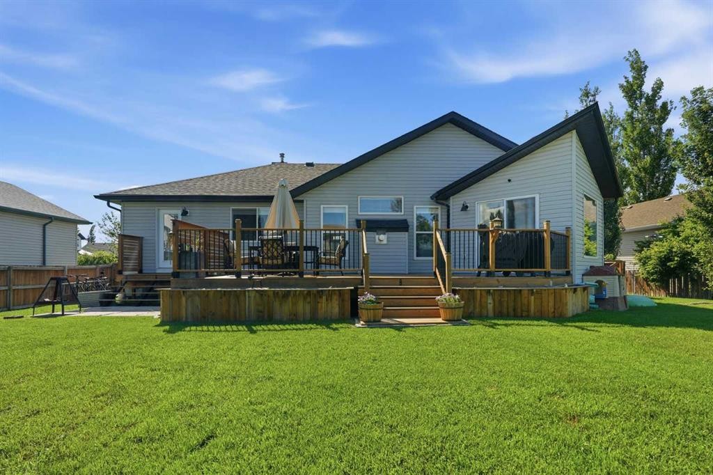 14 Lloyd Crescent Ne, Langdon, AB - Outdoor With Deck Patio Veranda