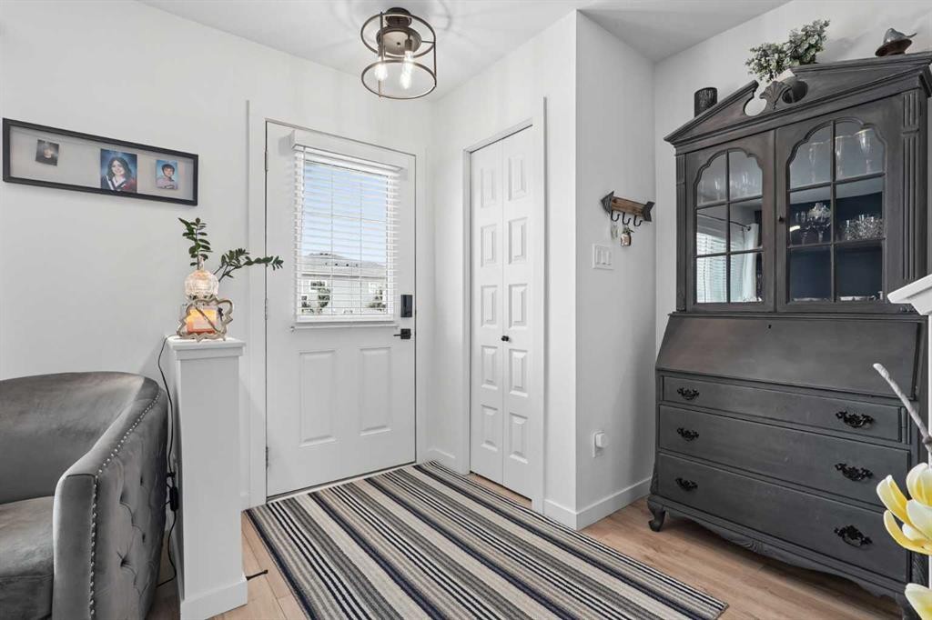 1402-210 Firelight Way West, Lethbridge, AB - Indoor