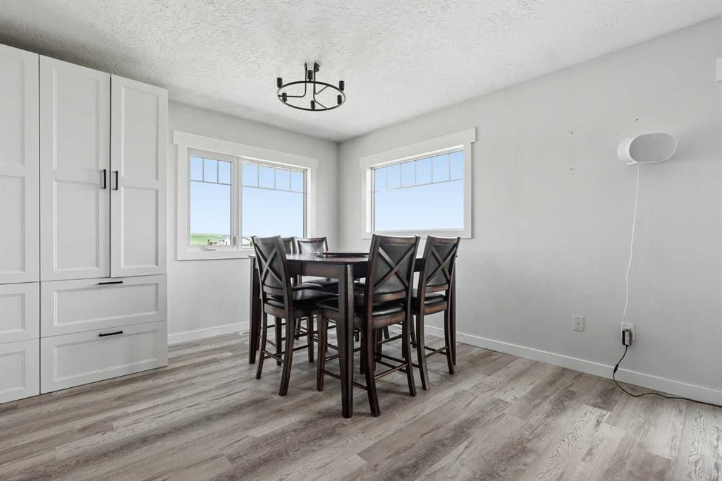 25021 Rge Rd 254, Cardston, AB - Indoor Photo Showing Dining Room