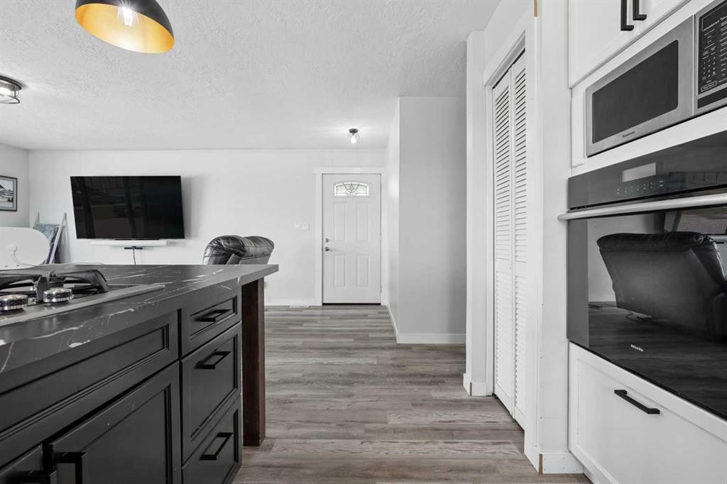 25021 Rge Rd 254, Cardston, AB - Indoor
