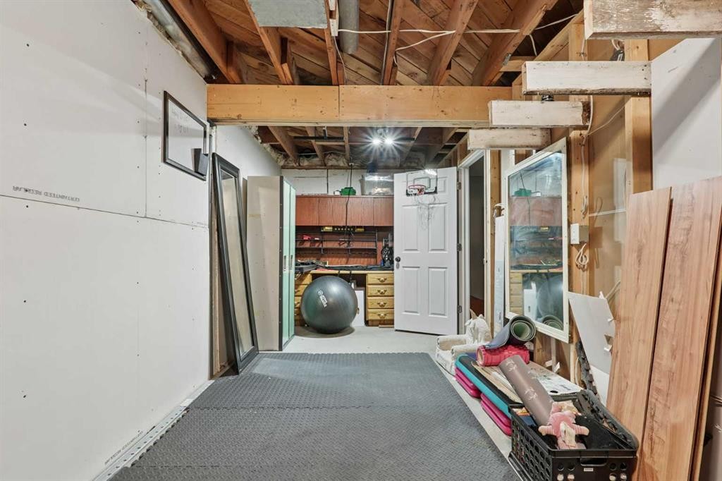 25021 Rge Rd 254, Cardston, AB - Indoor Photo Showing Other Room
