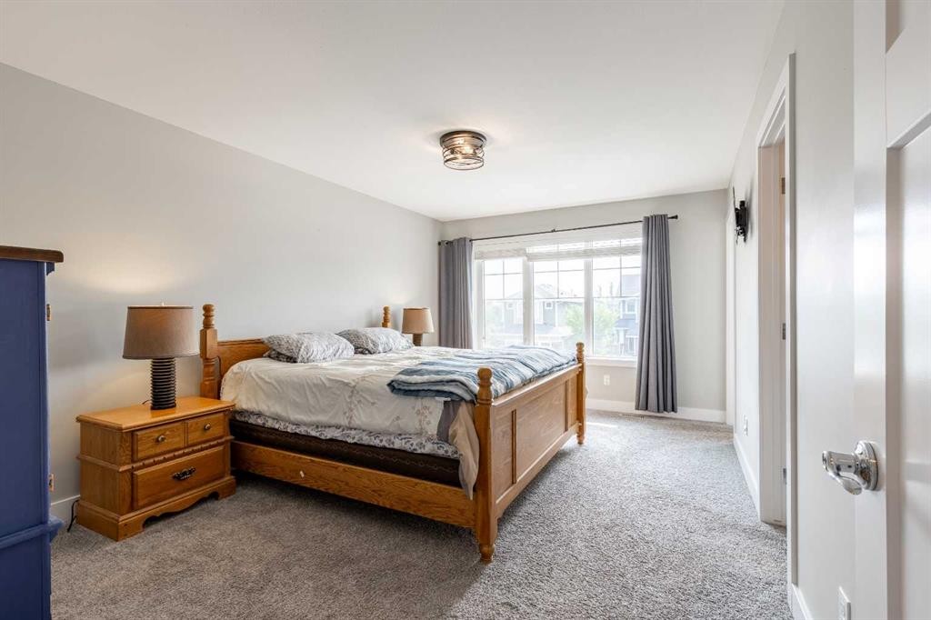 107 Westgate Drive, Coaldale, AB - Indoor Photo Showing Bedroom
