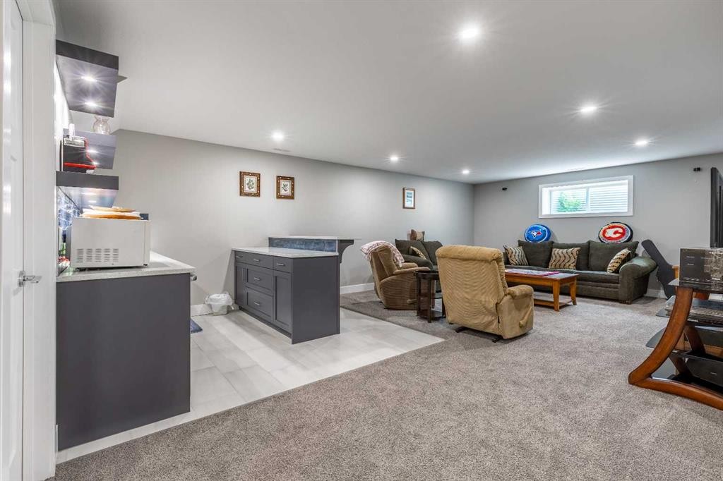 107 Westgate Drive, Coaldale, AB - Indoor Photo Showing Basement