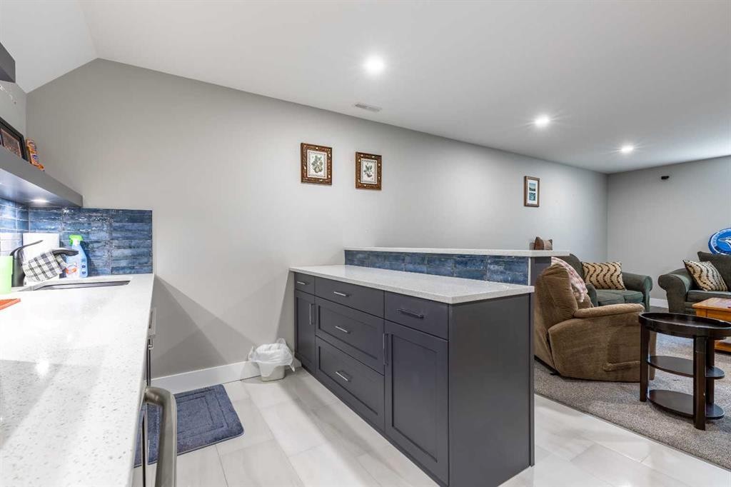 107 Westgate Drive, Coaldale, AB - Indoor