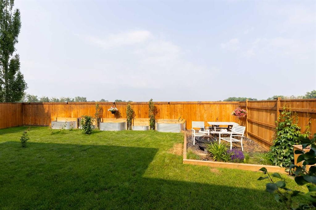 107 Westgate Drive, Coaldale, AB - Outdoor
