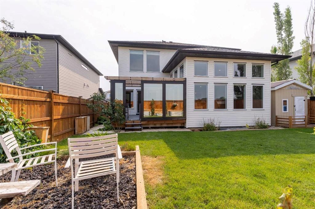 107 Westgate Drive, Coaldale, AB - Outdoor