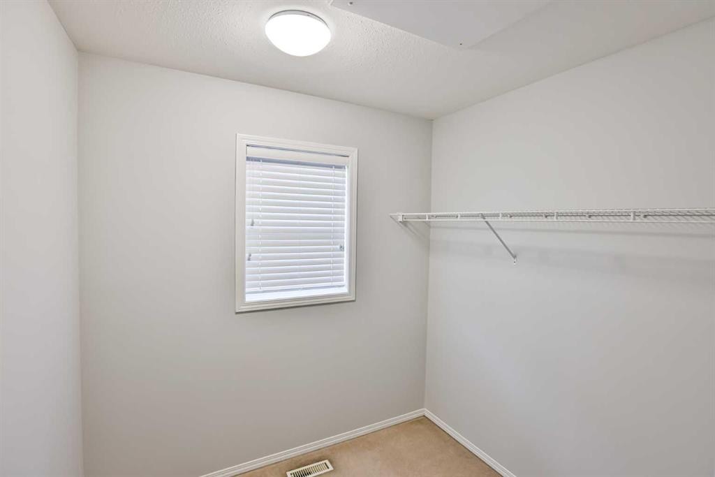 16-720 Heritage Boulevard West, Lethbridge, AB - Indoor Photo Showing Other Room