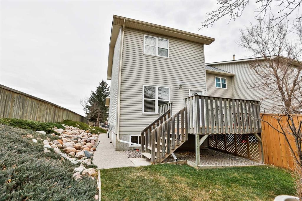 16-720 Heritage Boulevard West, Lethbridge, AB - Outdoor With Deck Patio Veranda With Exterior