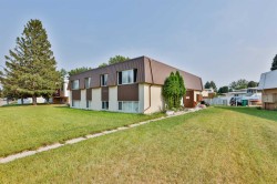 1717 St Edward Boulevard NORTHLethbridge, AB T1H 1X2