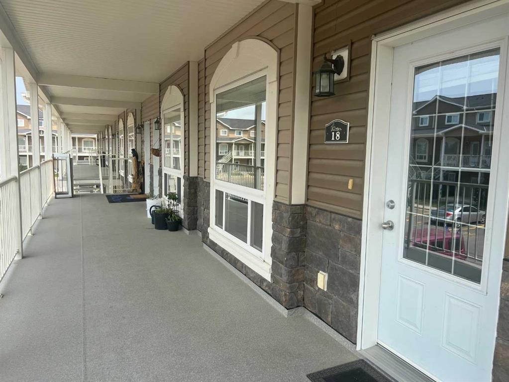 18-45 Keystone Terrace West, Lethbridge, AB - Outdoor With Exterior
