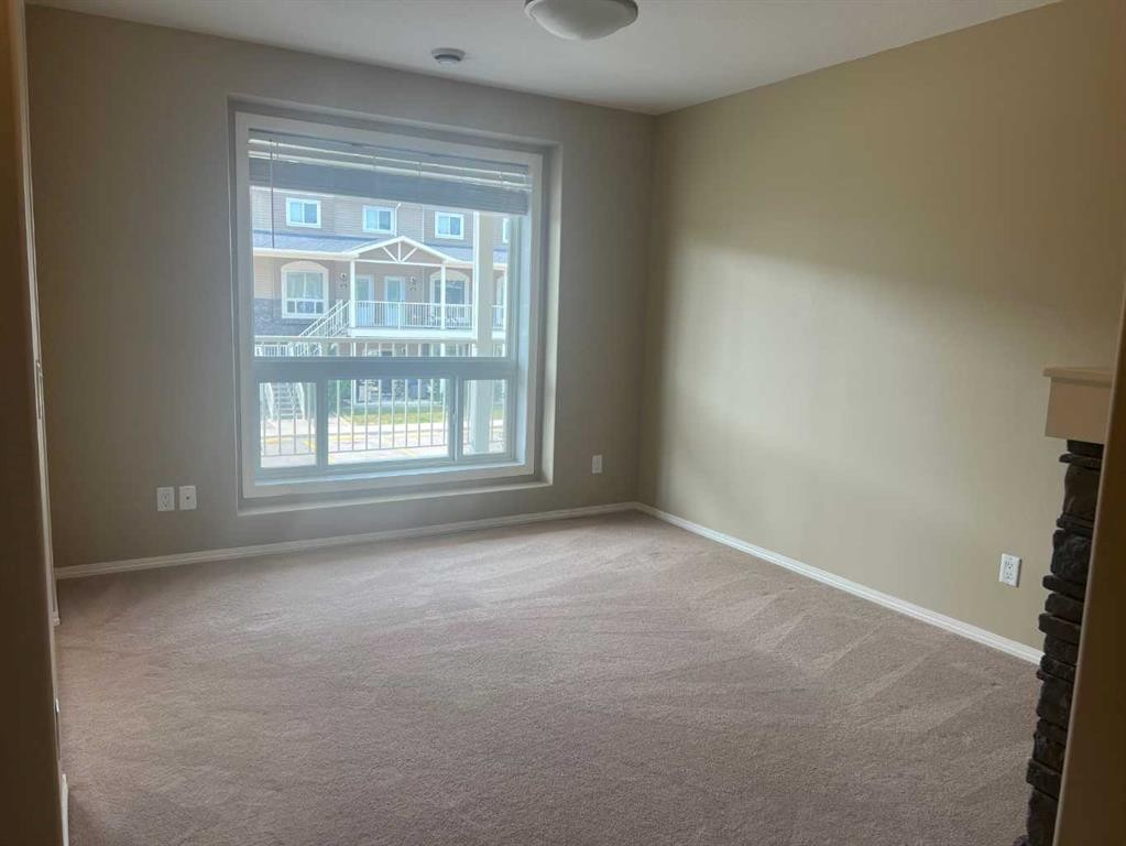 18-45 Keystone Terrace West, Lethbridge, AB - Indoor Photo Showing Other Room