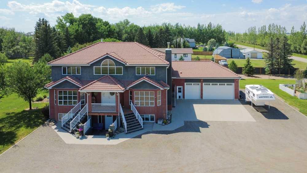 5-94046 Highway 843, Rural Lethbridge County, AB - Outdoor With Deck Patio Veranda With Facade