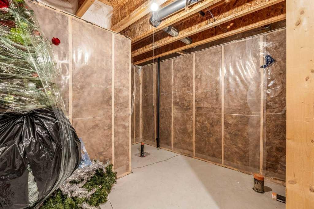 855 Miners Boulevard West, Lethbridge, AB - Indoor