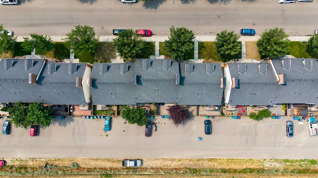 113 Lynx Road North, Lethbridge, AB - Outdoor