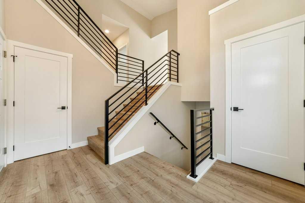 103 Riverford Close West, Lethbridge, AB - Indoor Photo Showing Other Room