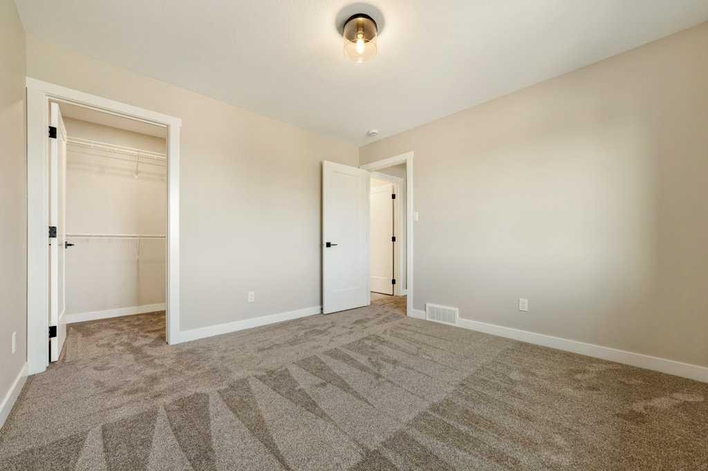 103 Riverford Close West, Lethbridge, AB - Indoor Photo Showing Other Room