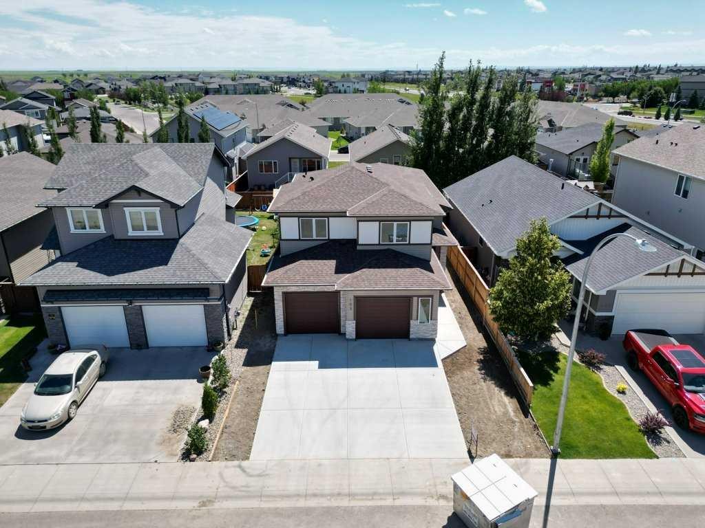 103 Riverford Close West, Lethbridge, AB - Outdoor With Facade