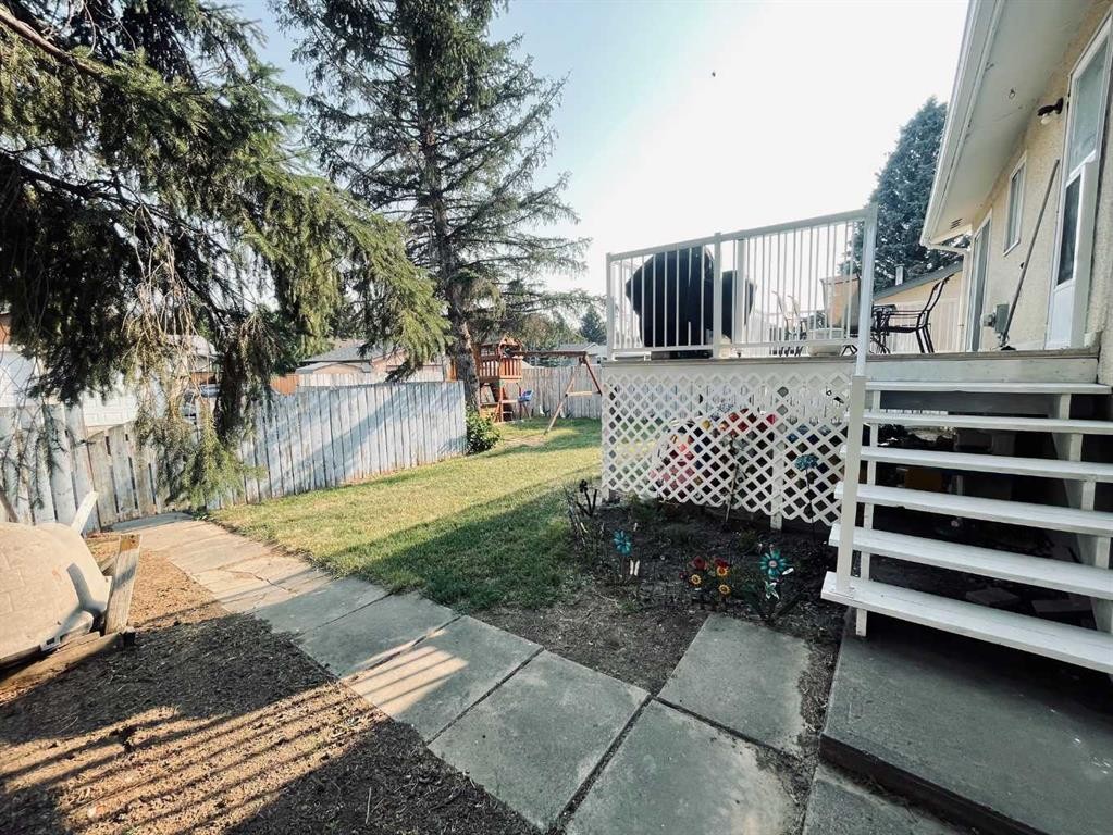 36 Park Meadows Boulevard North, Lethbridge, AB - Outdoor With Deck Patio Veranda