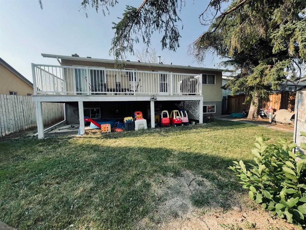 36 Park Meadows Boulevard North, Lethbridge, AB - Outdoor With Deck Patio Veranda