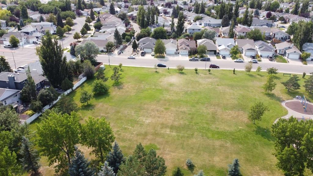 14 Heritage Road West, Lethbridge, AB - Outdoor With View