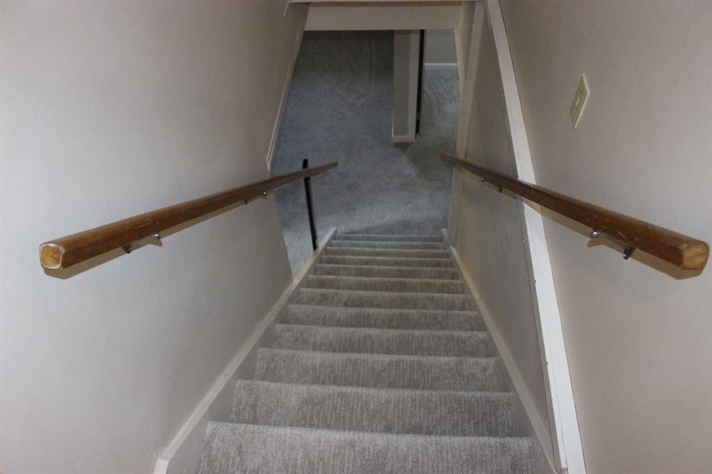 504 Centennial Avenue, Picture Butte, AB - Indoor Photo Showing Other Room