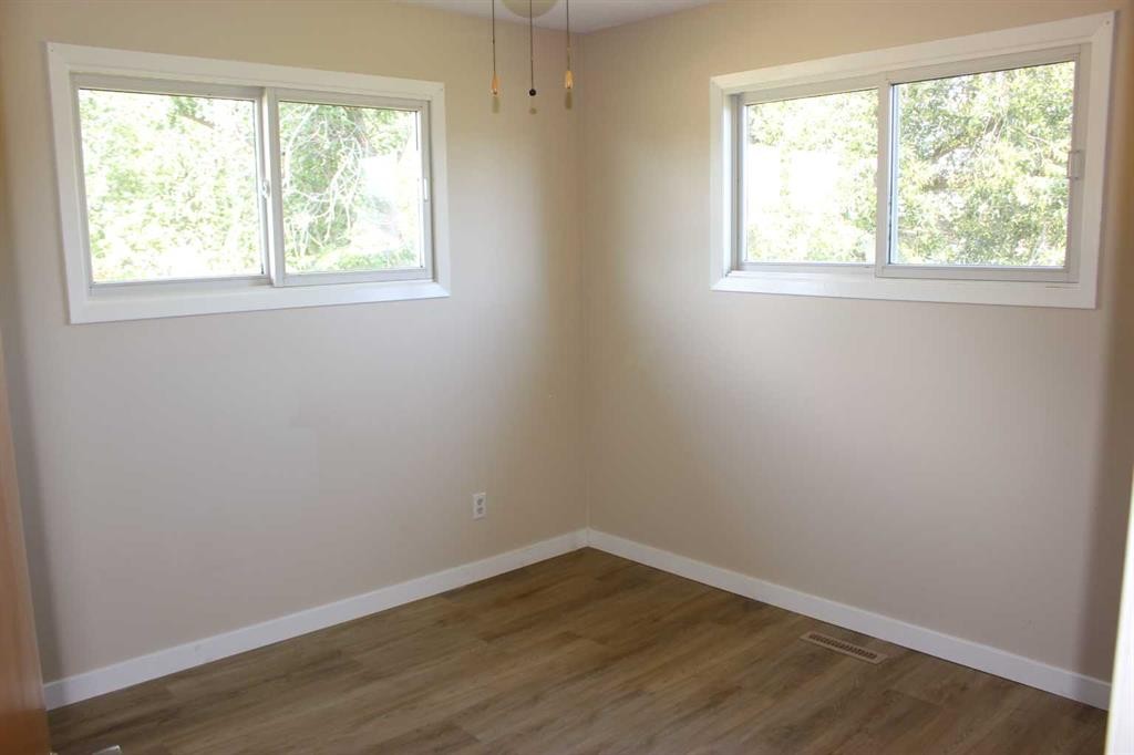 504 Centennial Avenue, Picture Butte, AB - Indoor Photo Showing Other Room