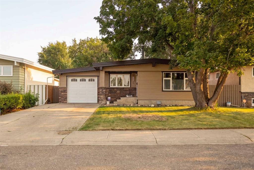2610 11 Avenue North, Lethbridge, AB - Outdoor