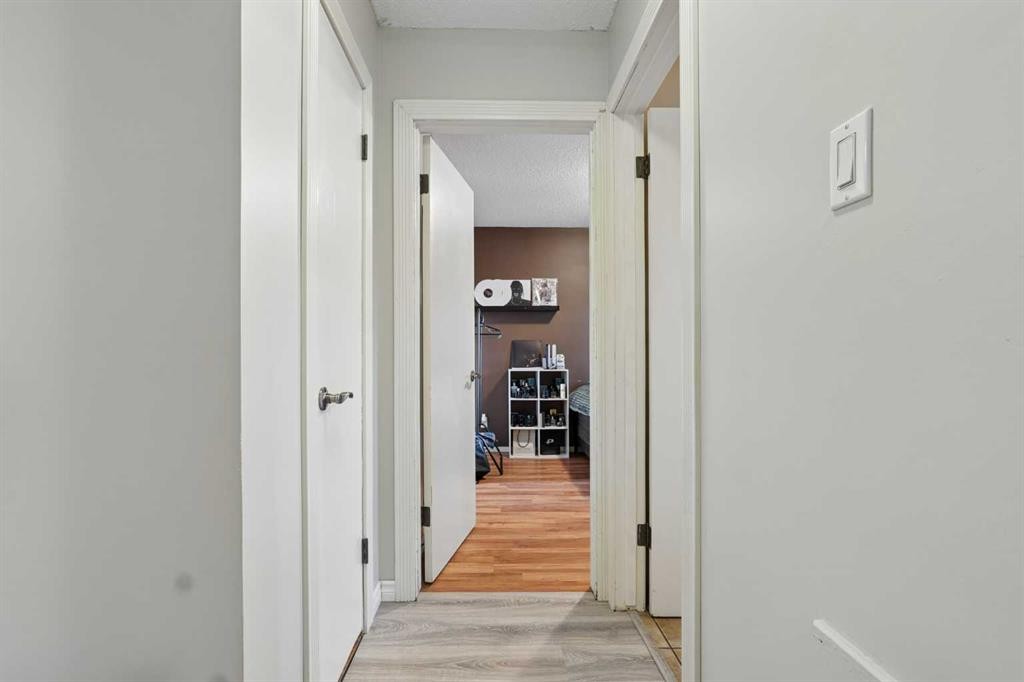 2610 11 Avenue North, Lethbridge, AB - Indoor Photo Showing Other Room