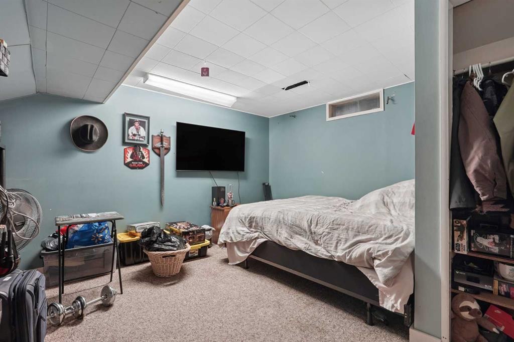 2610 11 Avenue North, Lethbridge, AB - Indoor