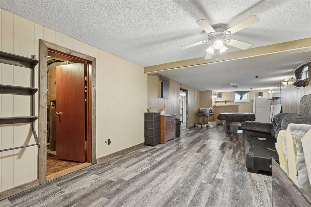 2610 11 Avenue North, Lethbridge, AB - Indoor
