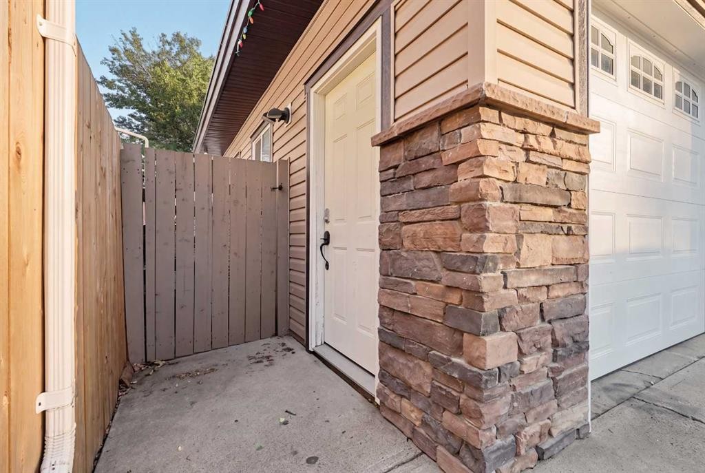 2610 11 Avenue North, Lethbridge, AB - Outdoor