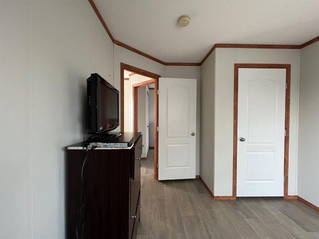 4002 Seasons Boulevard, Coaldale, AB - Indoor Photo Showing Other Room