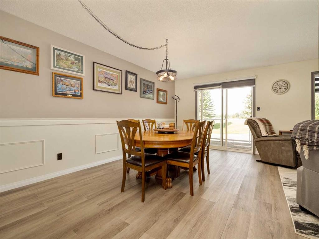 2501 & 2503 24 Street, Coaldale, AB - Indoor