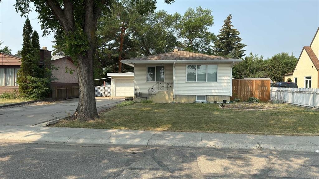 2128 22 Street, Coaldale, AB - Outdoor