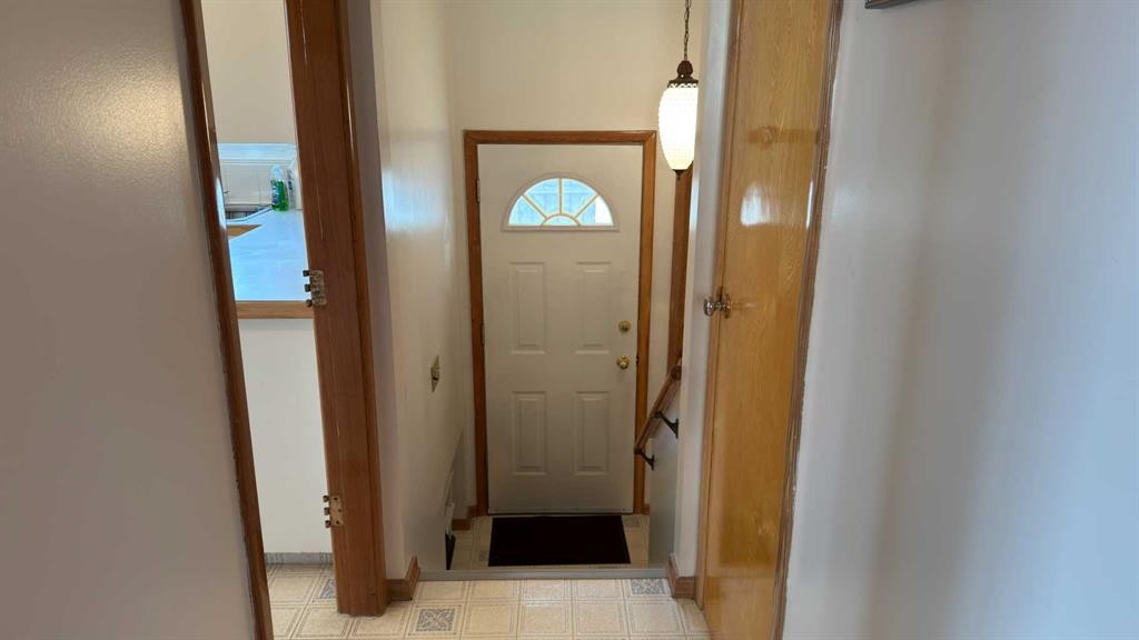 2128 22 Street, Coaldale, AB - Indoor Photo Showing Other Room