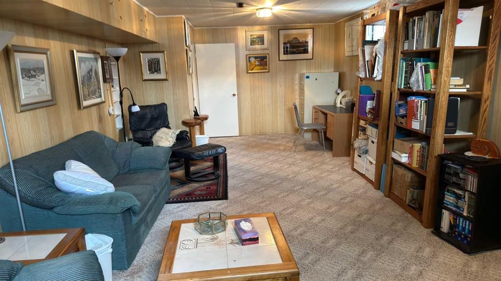 2128 22 Street, Coaldale, AB - Indoor