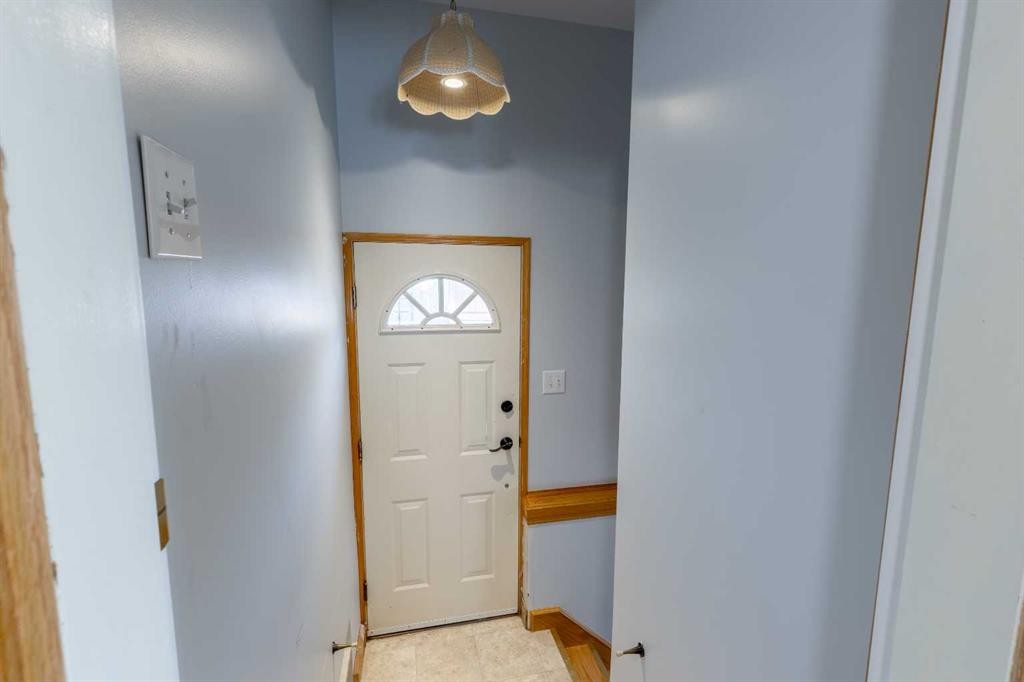 1005 17 Street North, Lethbridge, AB - Indoor Photo Showing Other Room