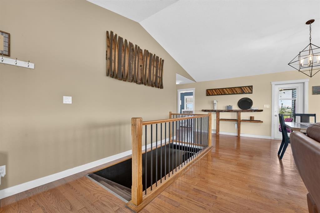 65004 Range Road 19-5, Stirling, AB - Indoor Photo Showing Other Room