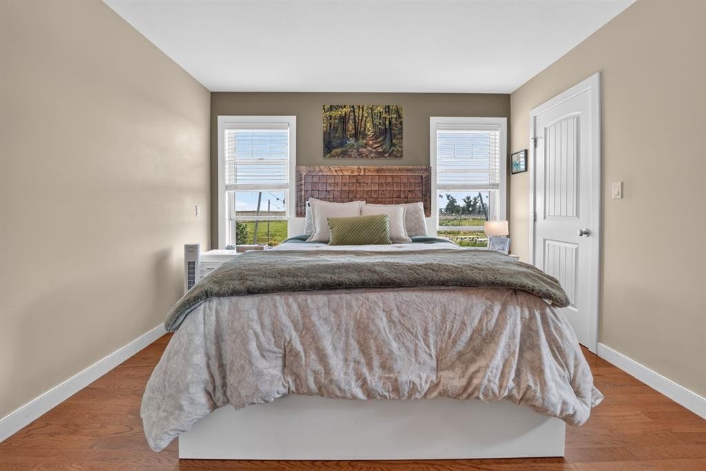 65004 Range Road 19-5, Stirling, AB - Indoor Photo Showing Bedroom