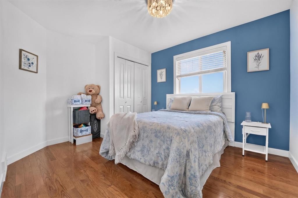 65004 Range Road 19-5, Stirling, AB - Indoor Photo Showing Bedroom