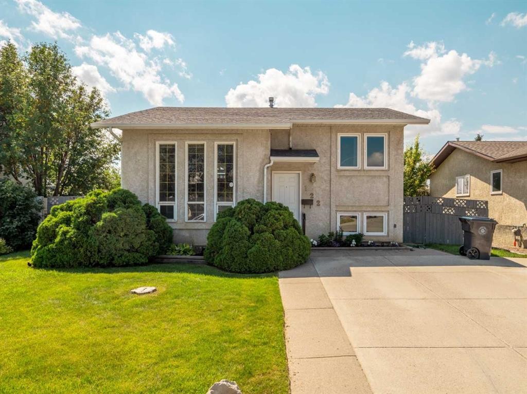 122 Spruce Drive, Coalhurst, AB - Outdoor With Facade