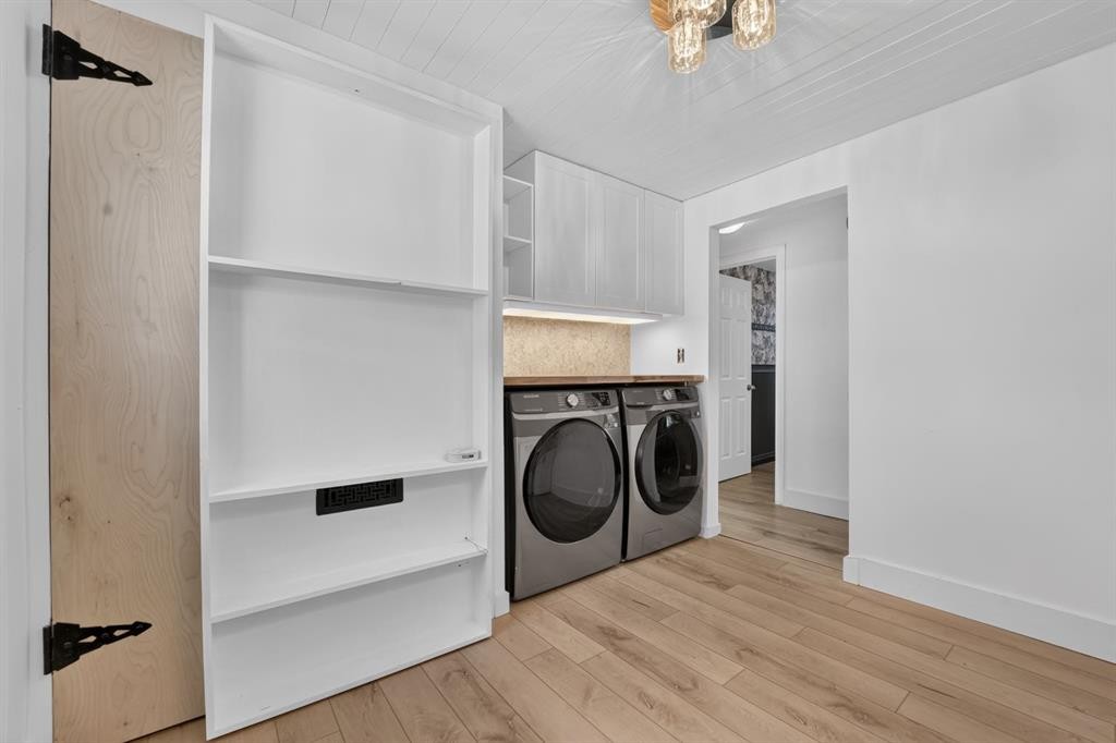 233 4 Street, Stirling, AB - Indoor Photo Showing Laundry Room
