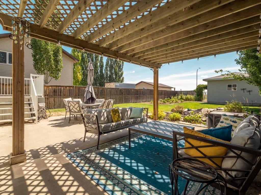695 Parkside Drive, Coaldale, AB - Outdoor With Deck Patio Veranda