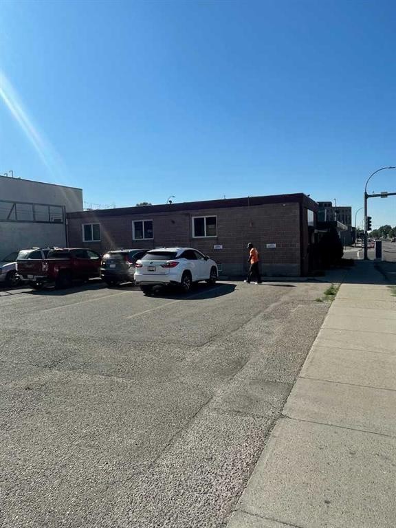 901 3 Avenue South, Lethbridge, AB