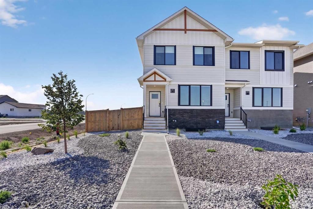 2603 16 Avenue, Coaldale, AB - Outdoor With Facade