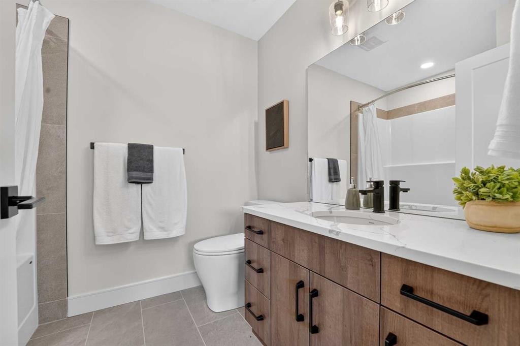 2603 16 Avenue, Coaldale, AB - Indoor Photo Showing Bathroom