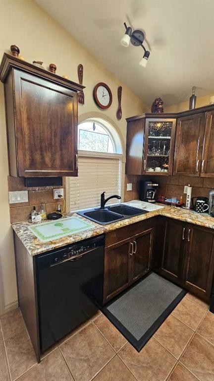 414 Gateway Crescent South, Lethbridge, AB - Indoor Photo Showing Kitchen With Double Sink