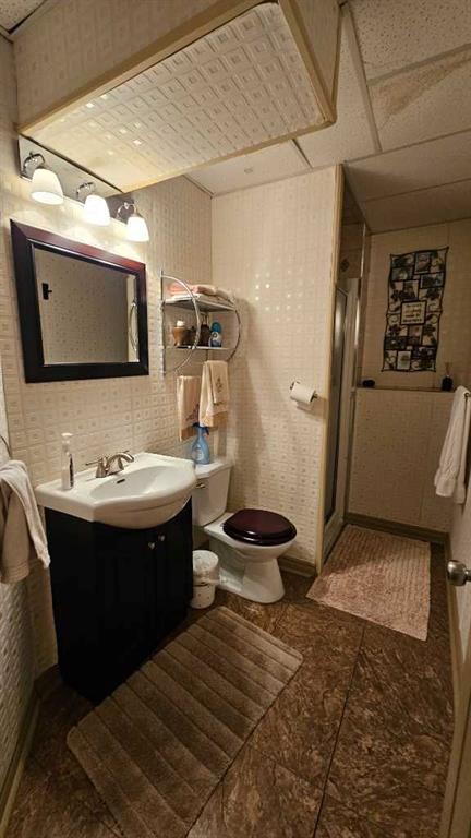 414 Gateway Crescent South, Lethbridge, AB - Indoor Photo Showing Bathroom