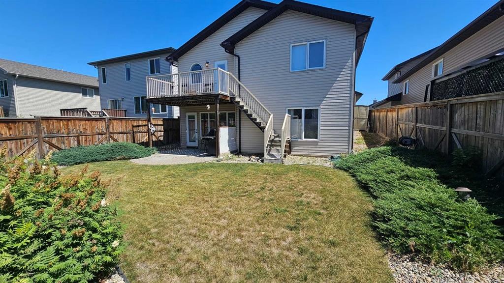 414 Gateway Crescent South, Lethbridge, AB - Outdoor With Exterior