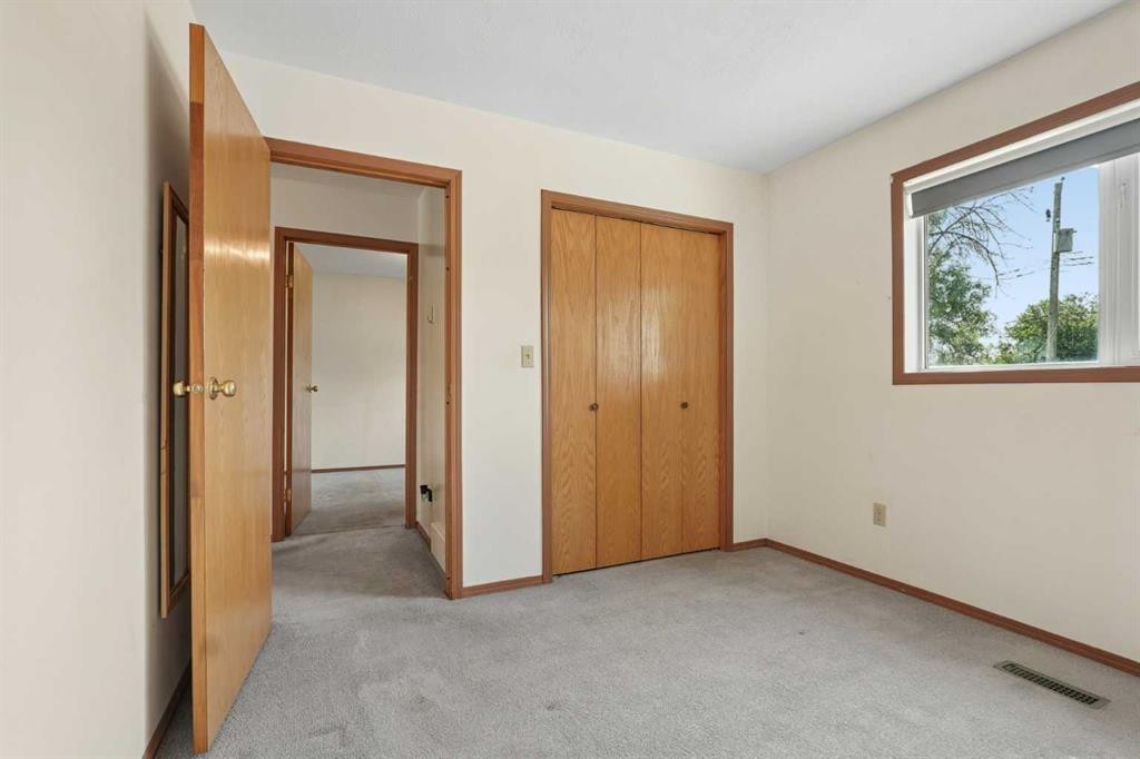424 53 Avenue, Coalhurst, AB - Indoor Photo Showing Other Room